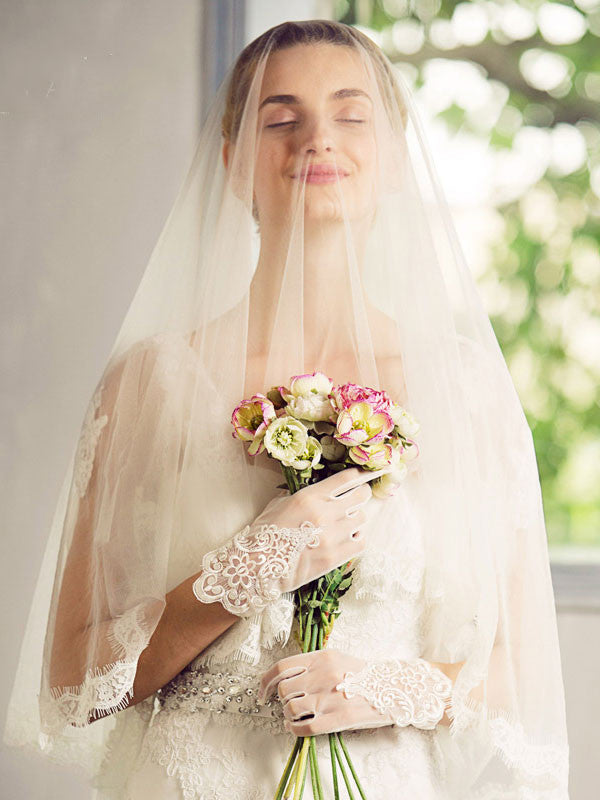 Eyelash Lace Edge Waltz Length Wedding Veil