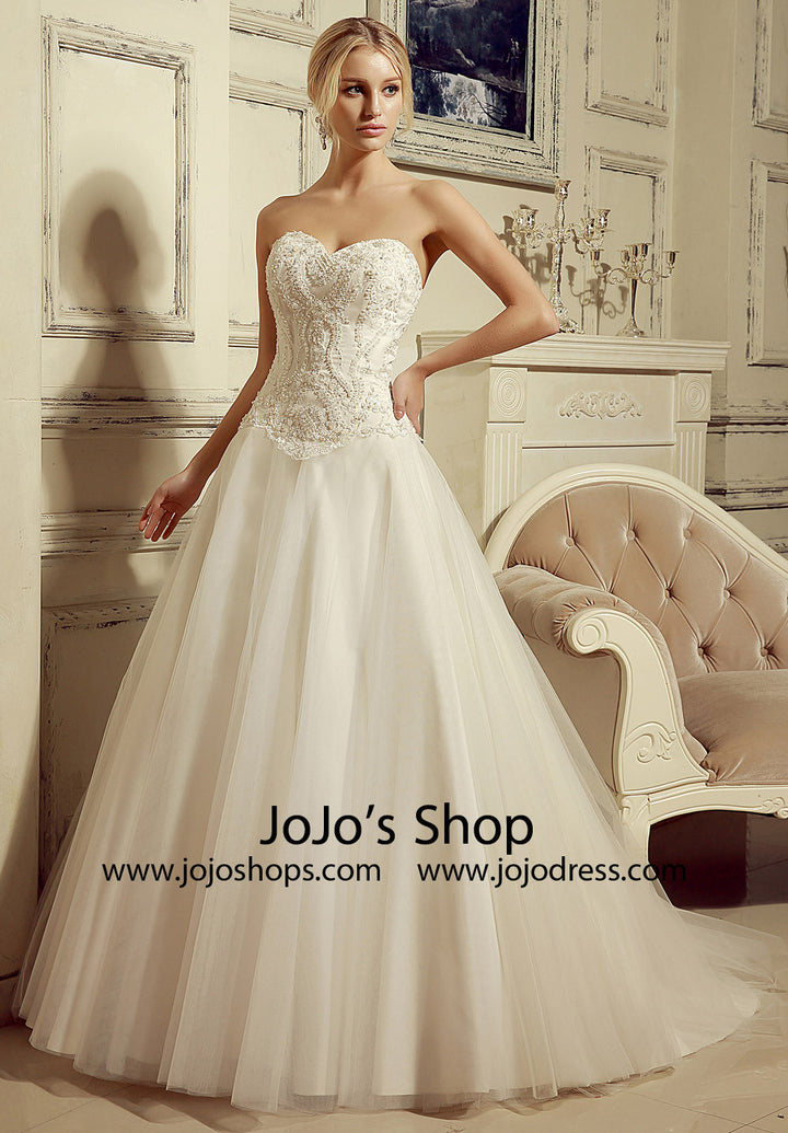 Strapless Ball Gown Style Wedding Dress with Sweetheart Neckline | HL1013
