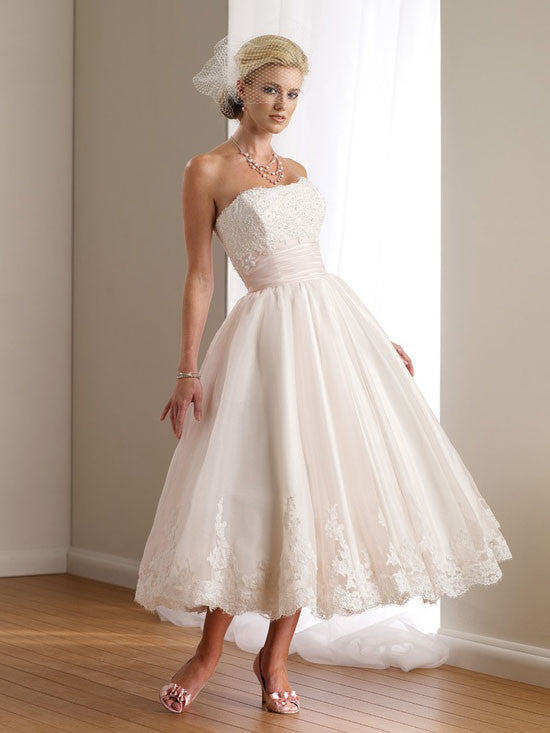 Retro Vintage Style Tea Length Lace Wedding Dress 
