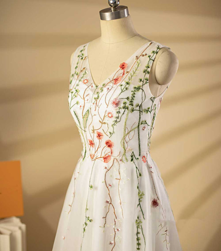 Boho Color Floral Lace Wedding Dress with Open Back ET3067
