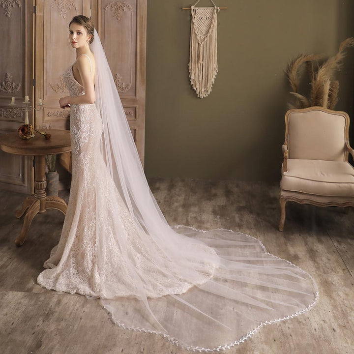 Long Cathedral and Chapel length Wedding Veil with Lace Edge EE883058