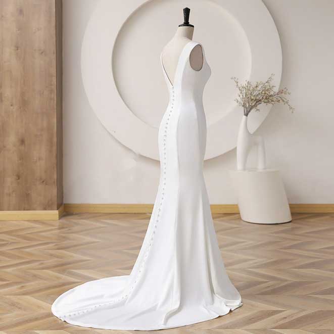 Simple Elegant Crepe Mermaid Wedding Dress with Open Back ET3054