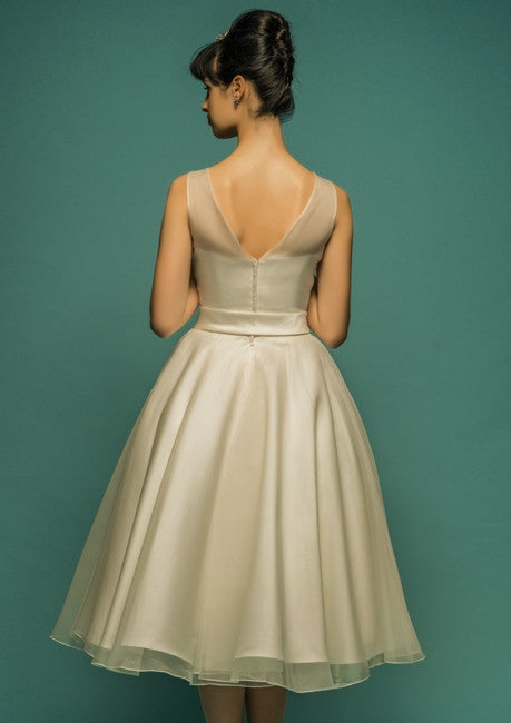 Retro Champagne Knee Length Reception Wedding Dress
