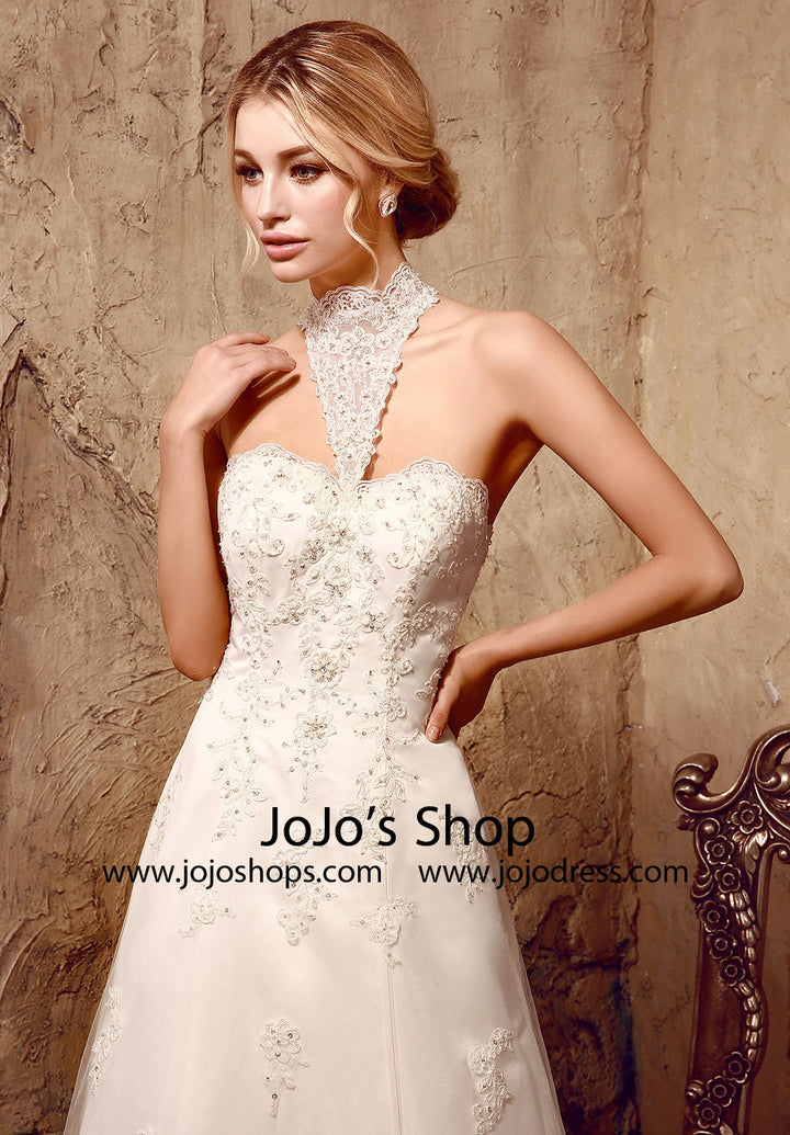 A-line Halter Style Lace Wedding Dress | HL1001