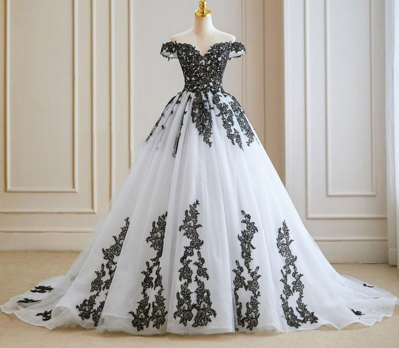 Black and White Lace Ball Gown Wedding Dress ET3034 – JoJo Shop