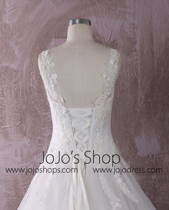 Sweetheart Lace Ball Gown Wedding Dress with Lace Straps | QT85251