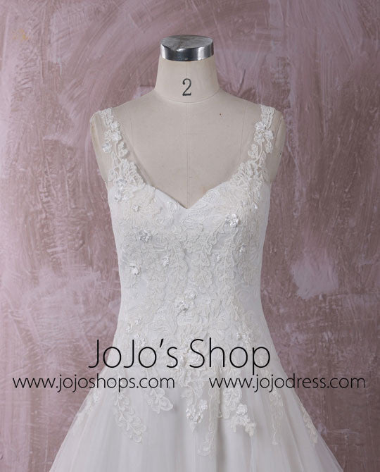 Sweetheart Lace Ball Gown Wedding Dress with Lace Straps | QT85251