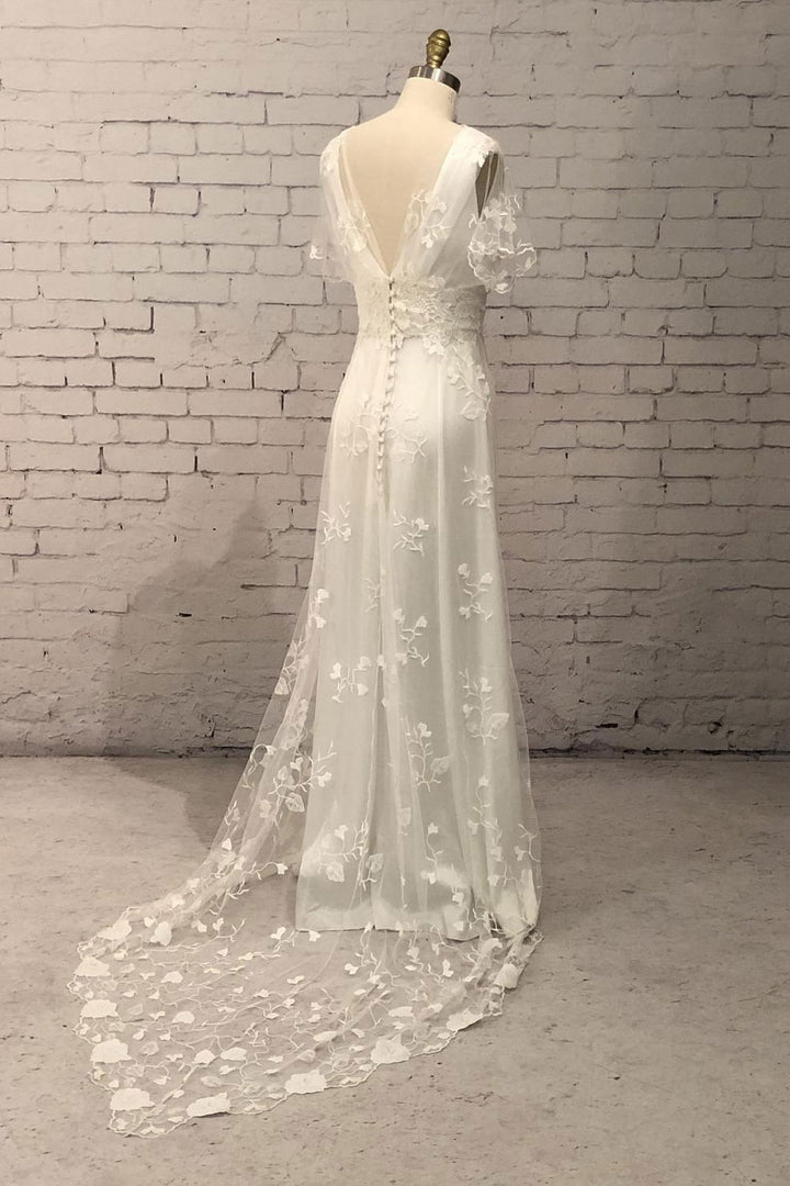 Vintage Style Lace Wedding Dress ET3017