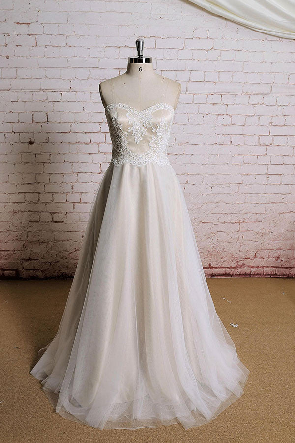 Strapless Vintage Style French Alencon Lace Wedding Dress | EE3005